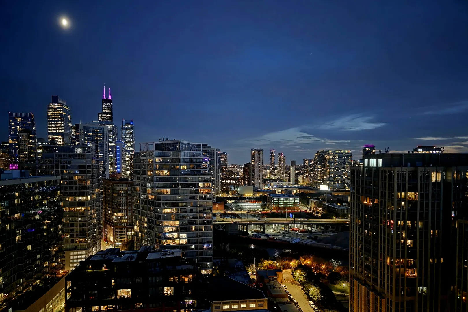 500 W Superior Street 1907 IL