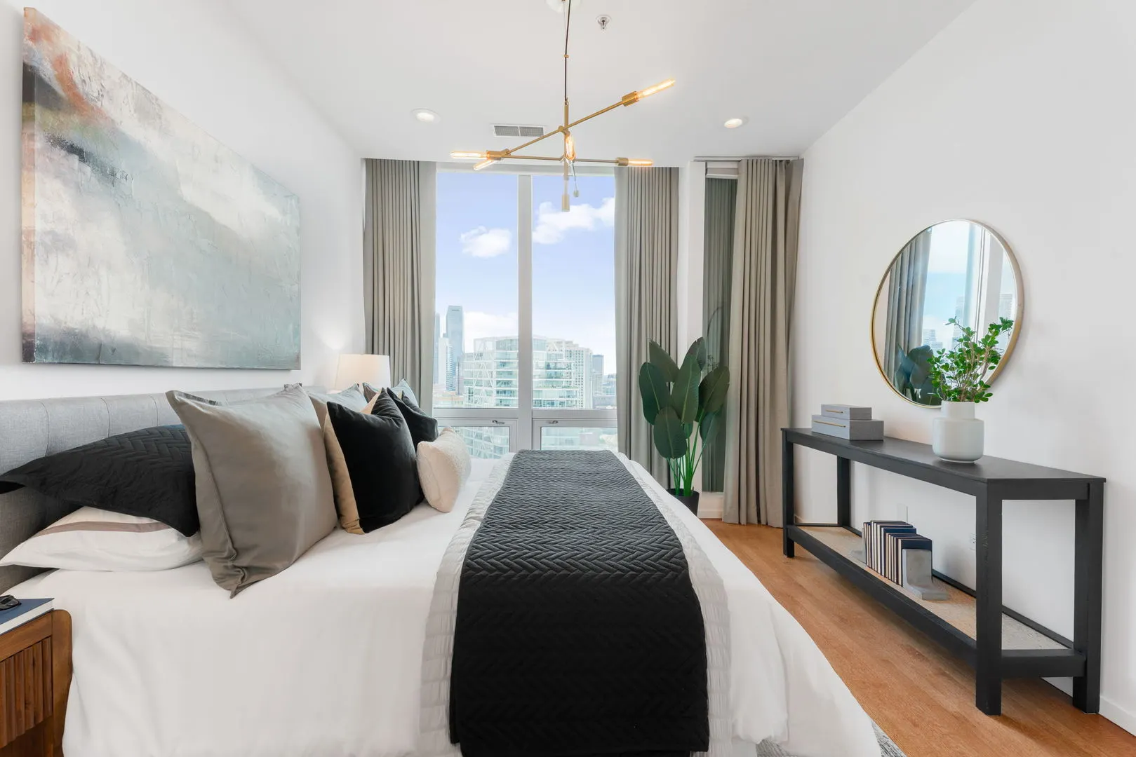 500 W Superior Street 1907 IL