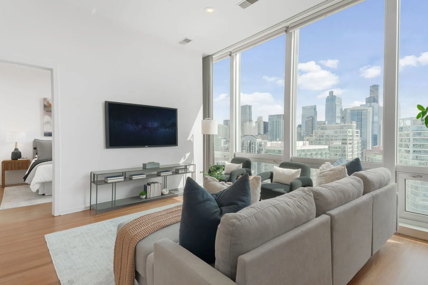 500 W Superior Street 1907 IL