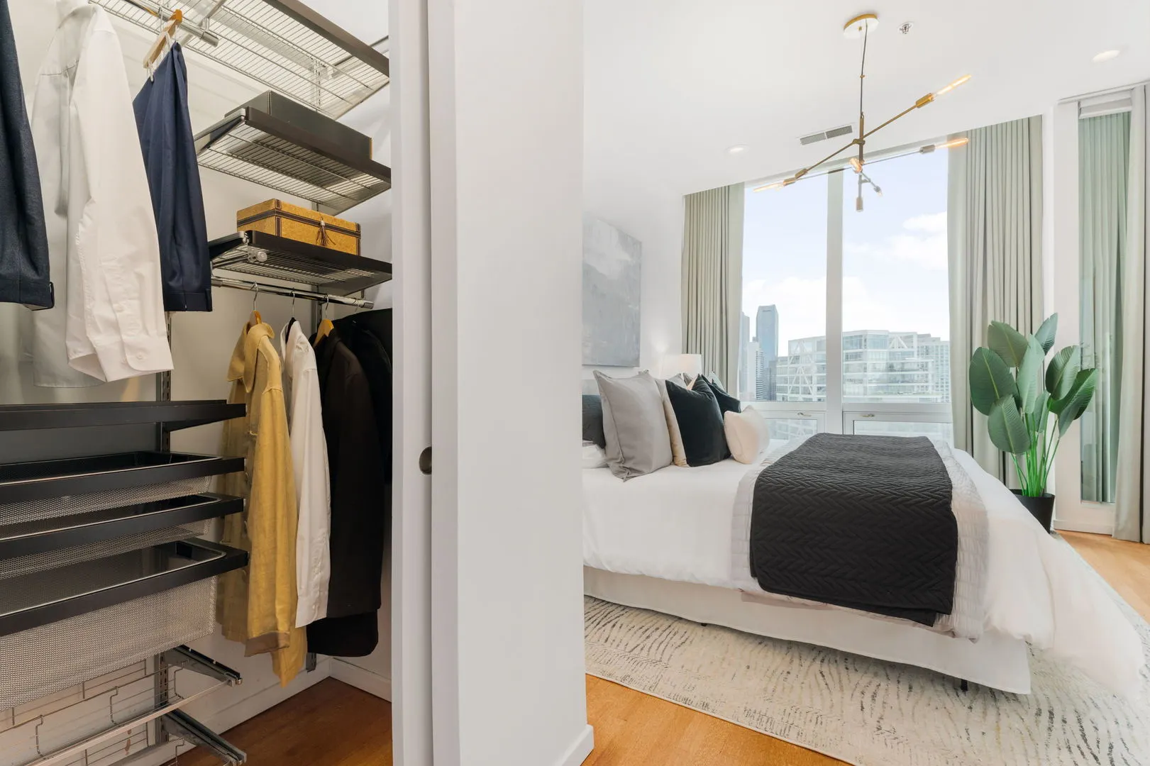 500 W Superior Street 1907 IL