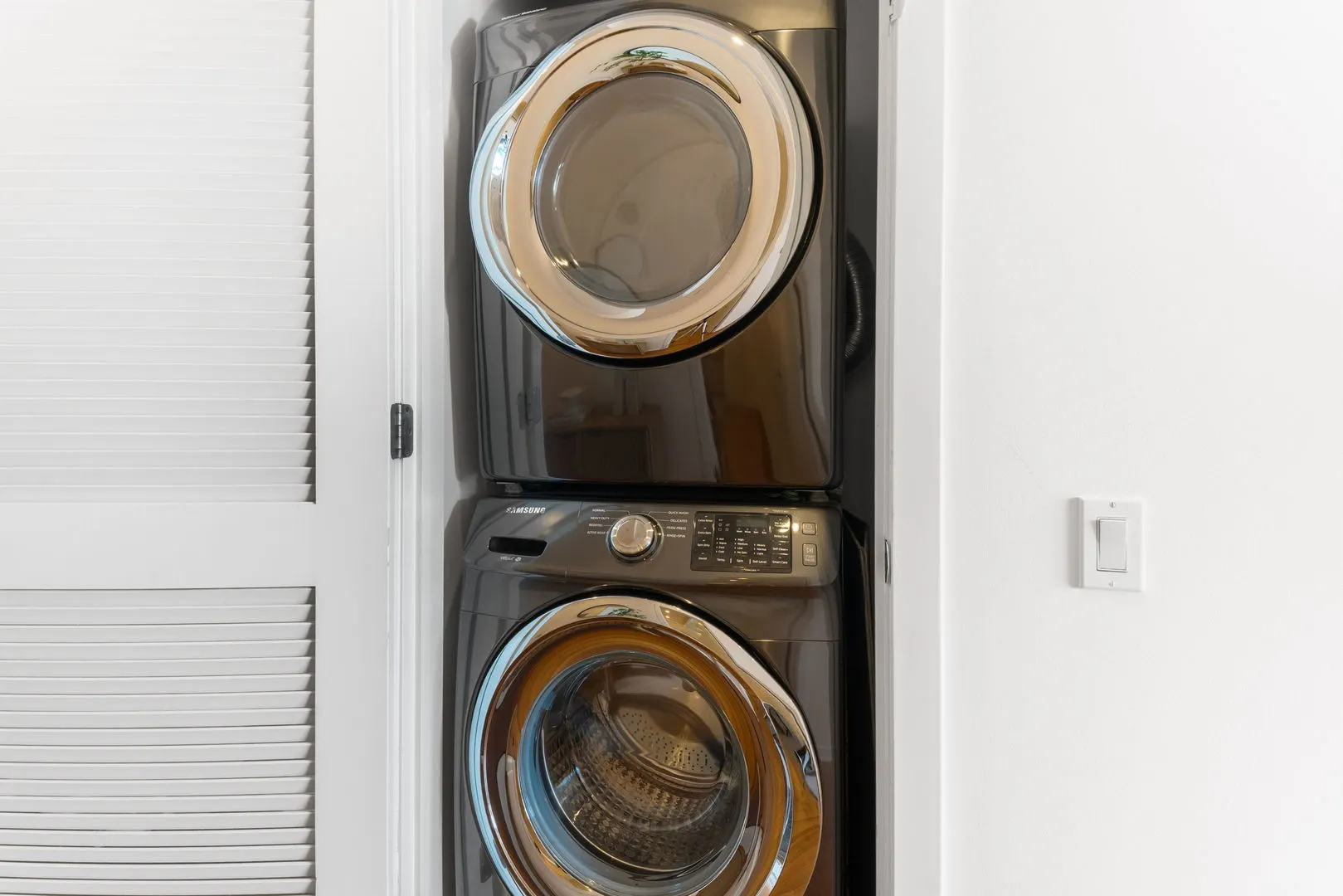 500 W Superior Street 1907 IL