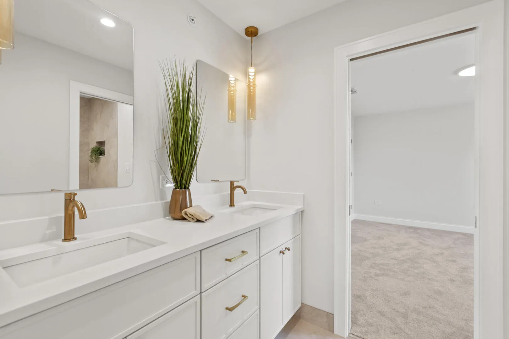 4510 Raymond Avenue IL