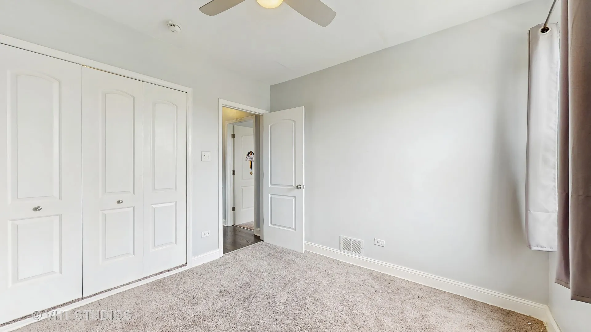 8211 S Cornell Avenue IL