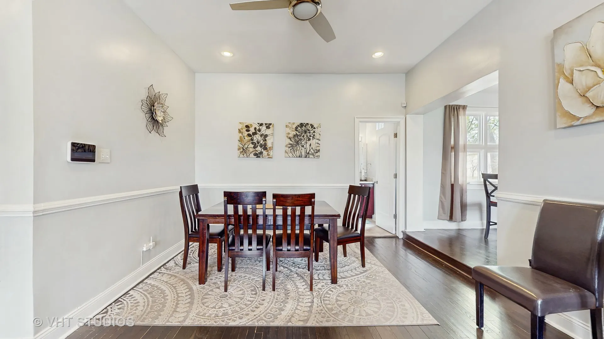 8211 S Cornell Avenue IL