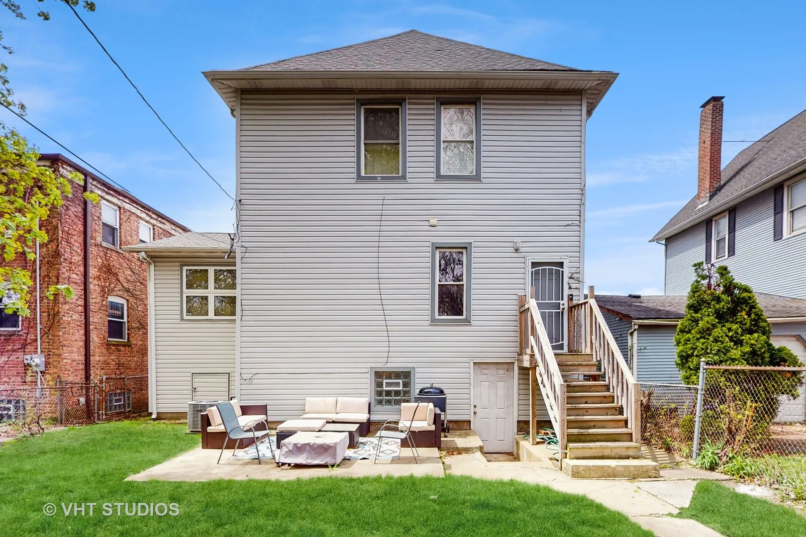 8211 S Cornell Avenue IL