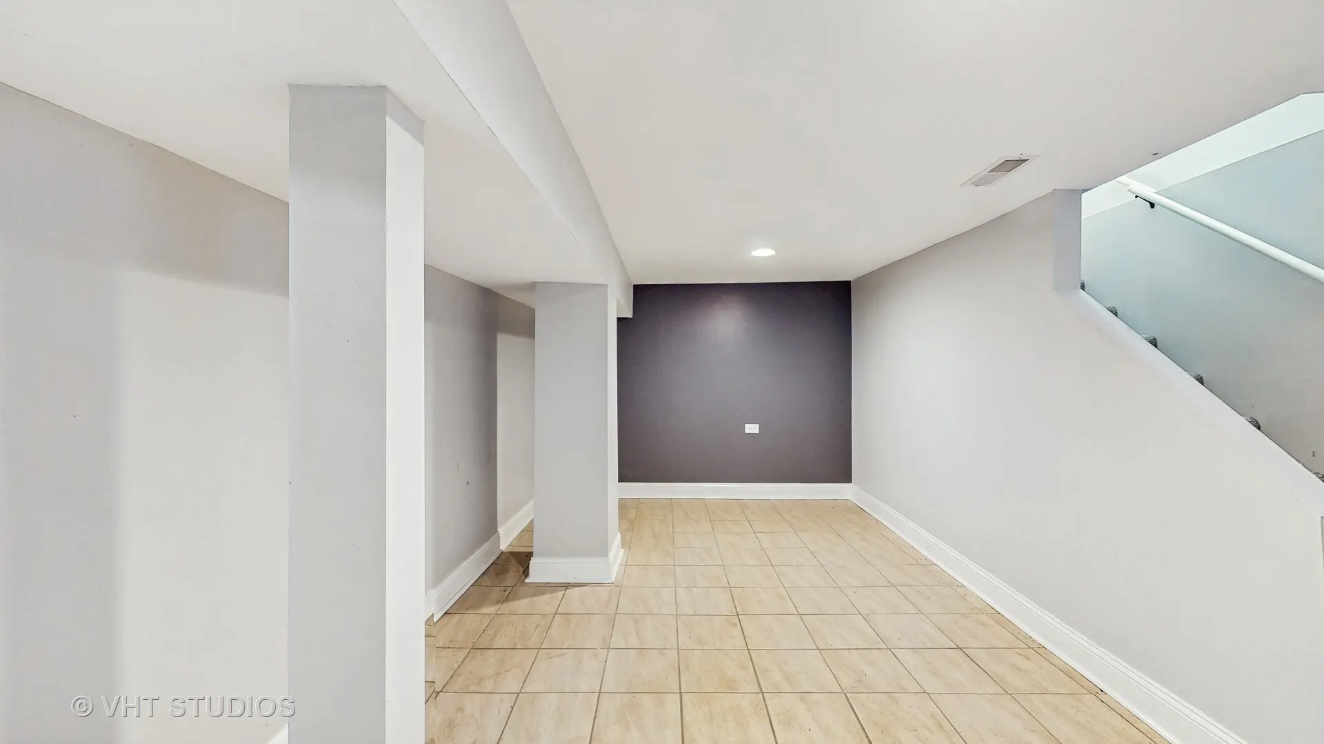 8211 S Cornell Avenue IL