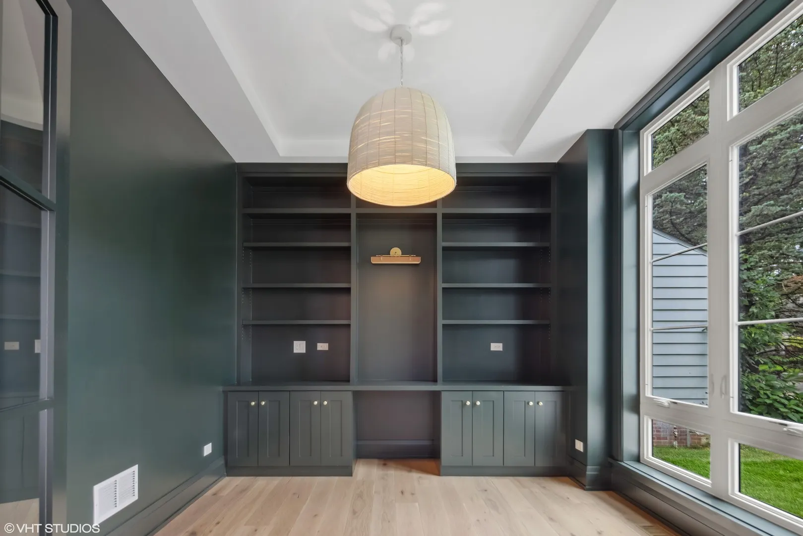 286 N Indiana Avenue IL