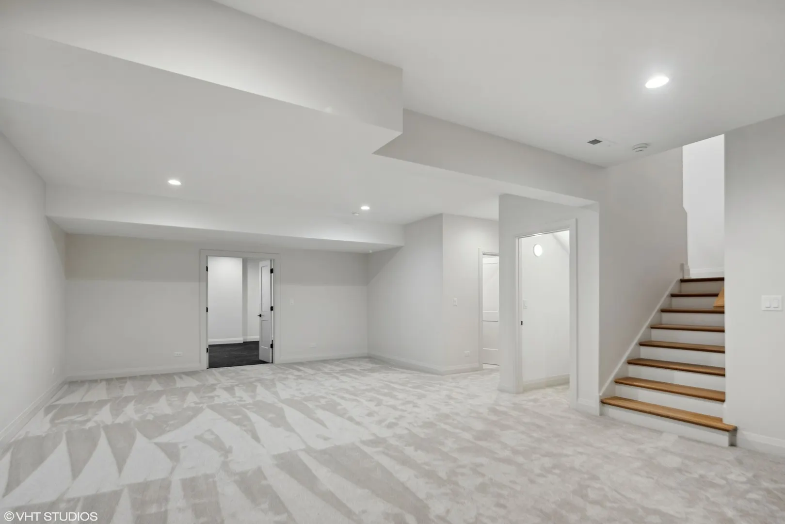 286 N Indiana Avenue IL