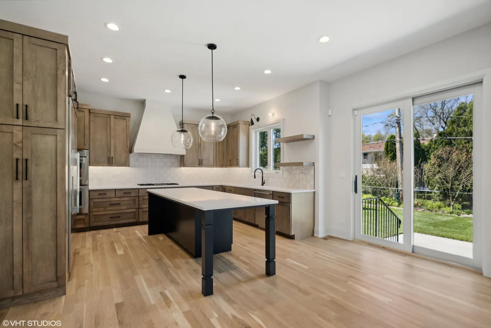 286 N Indiana Avenue IL