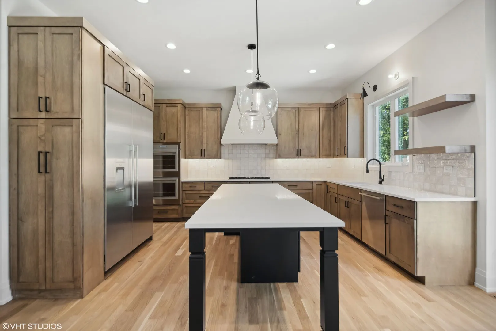 286 N Indiana Avenue IL