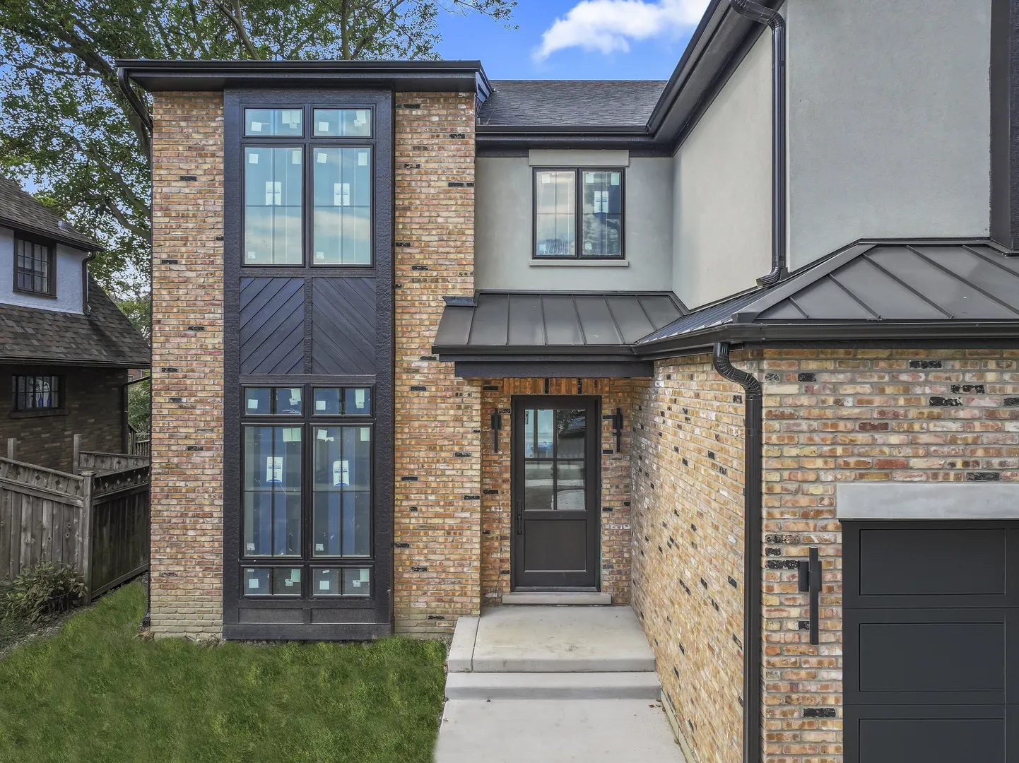 286 N Indiana Avenue IL