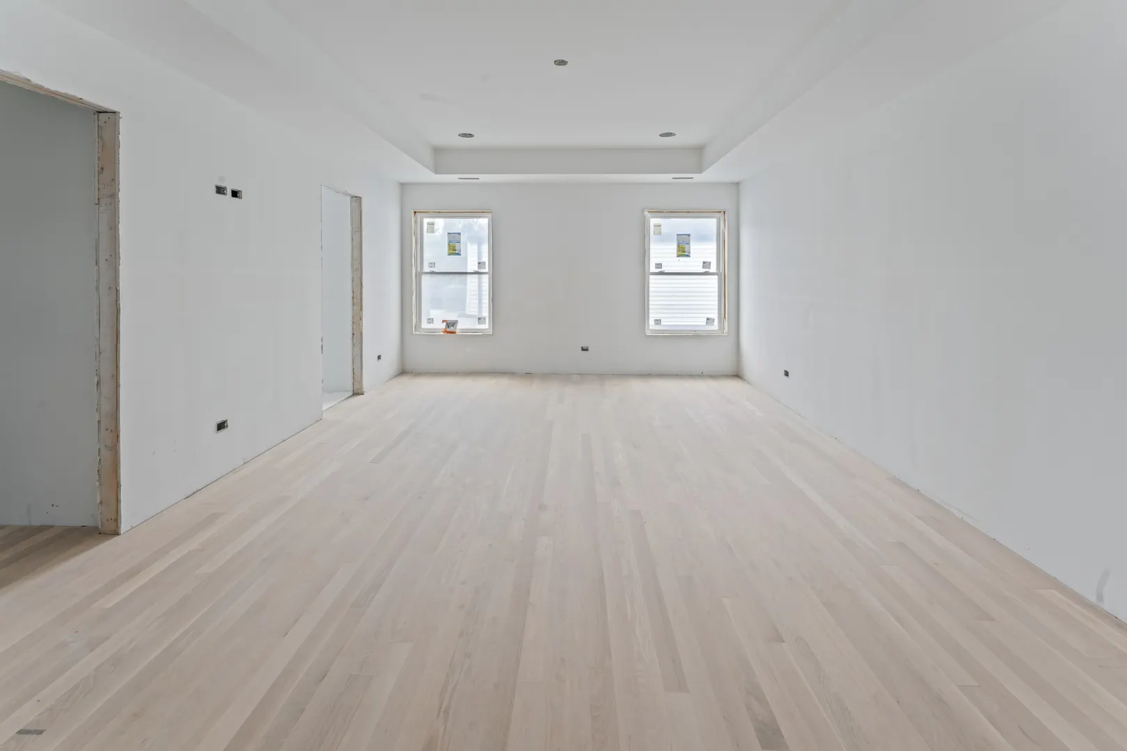 286 N Indiana Avenue IL