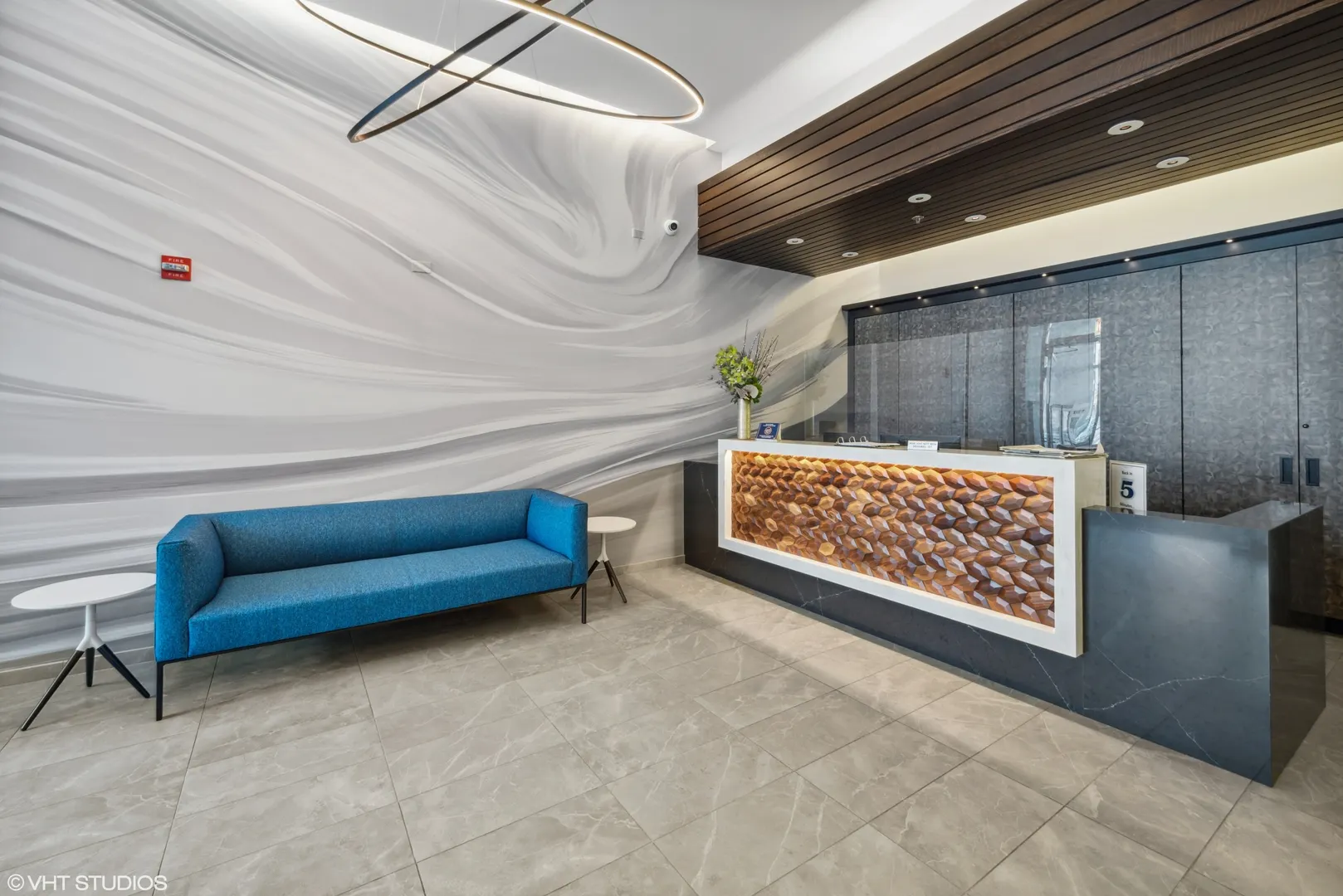 303 W OHIO Street 3003 IL