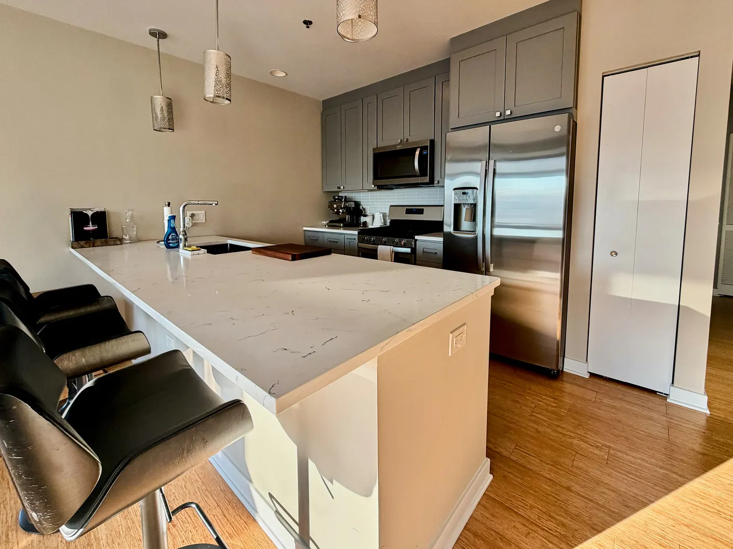 303 W OHIO Street 3003 IL