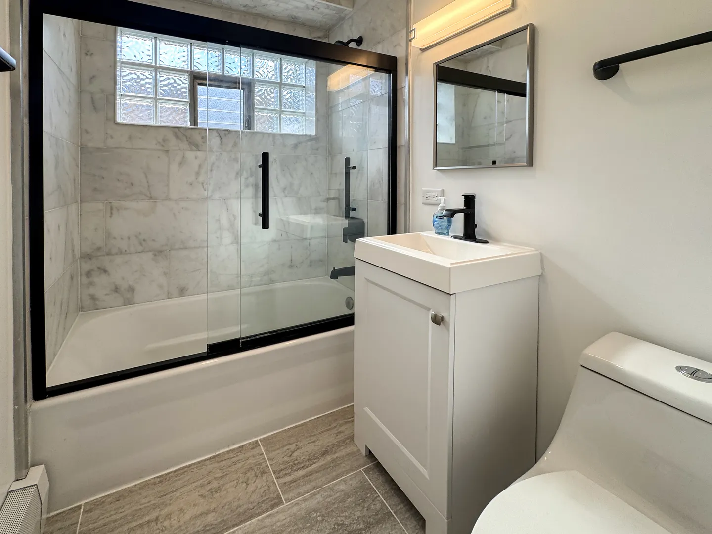 332 N Smith Street 1 IL