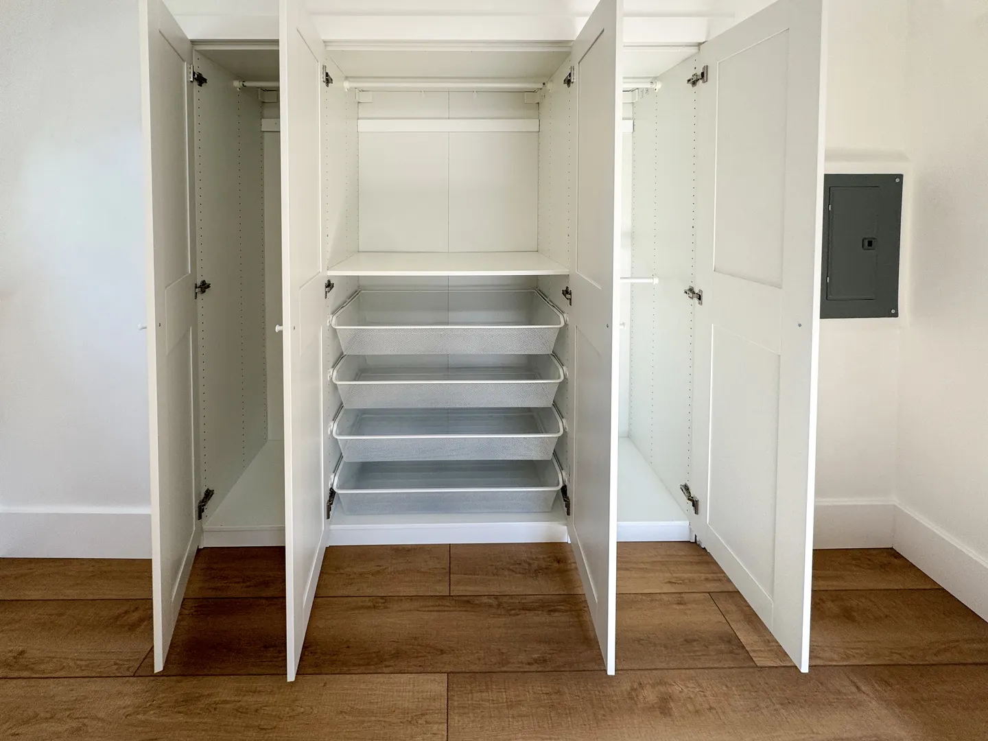 332 N Smith Street 1 IL