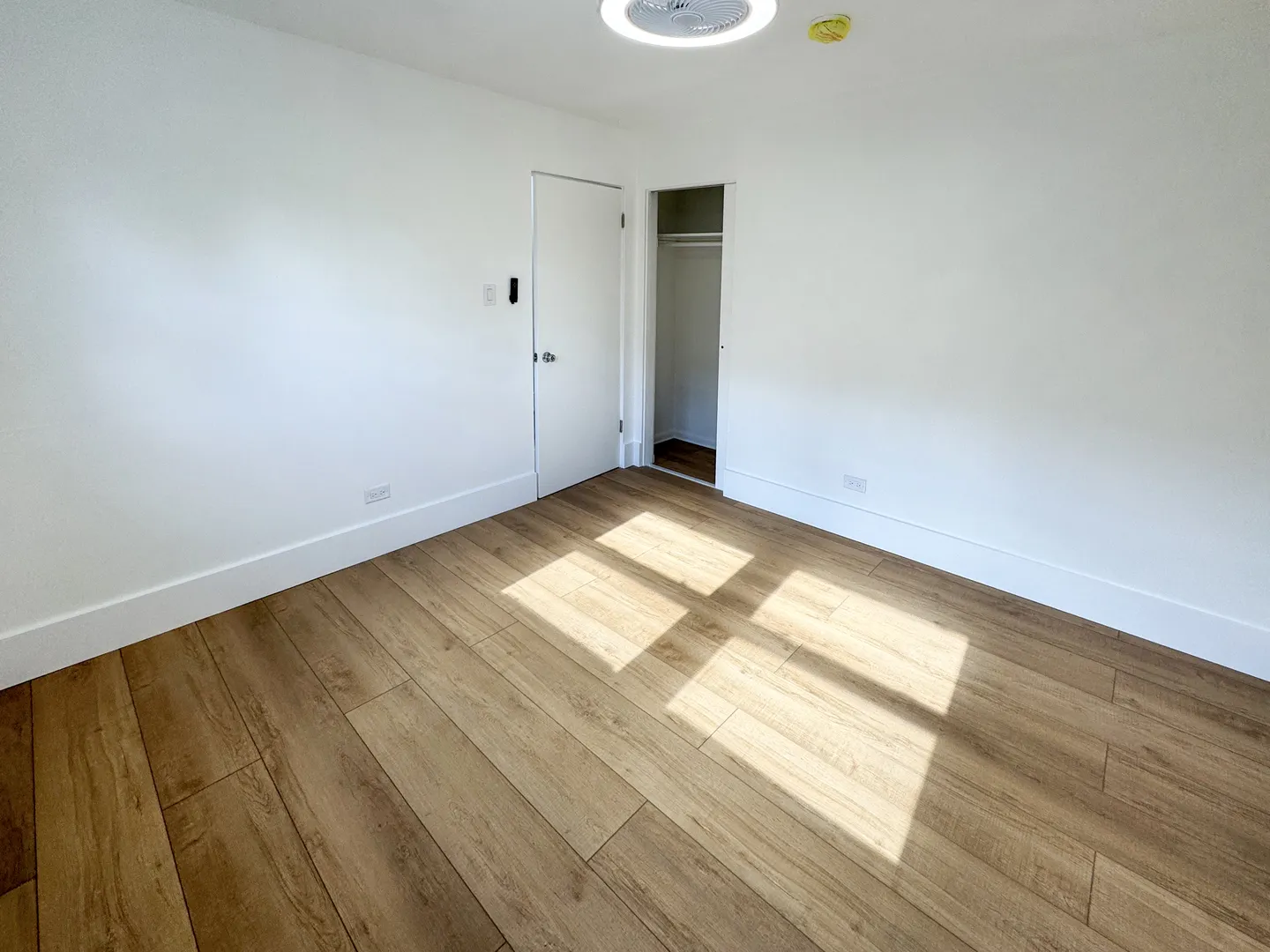 332 N Smith Street 1 IL