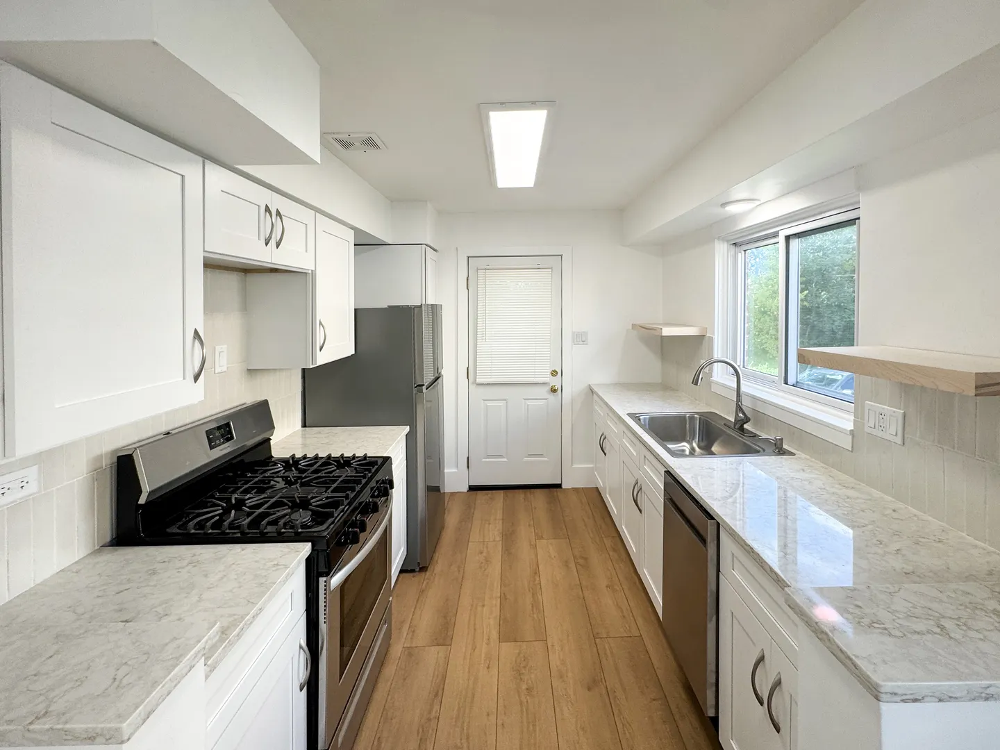 332 N Smith Street 1 IL