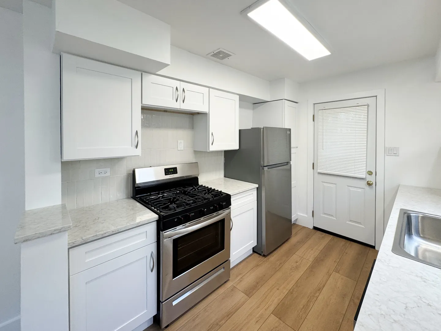 332 N Smith Street 1 IL