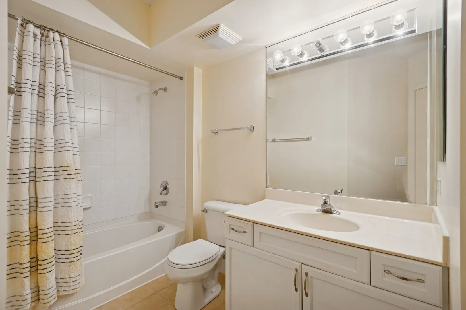 501 ALLES Street 501A IL