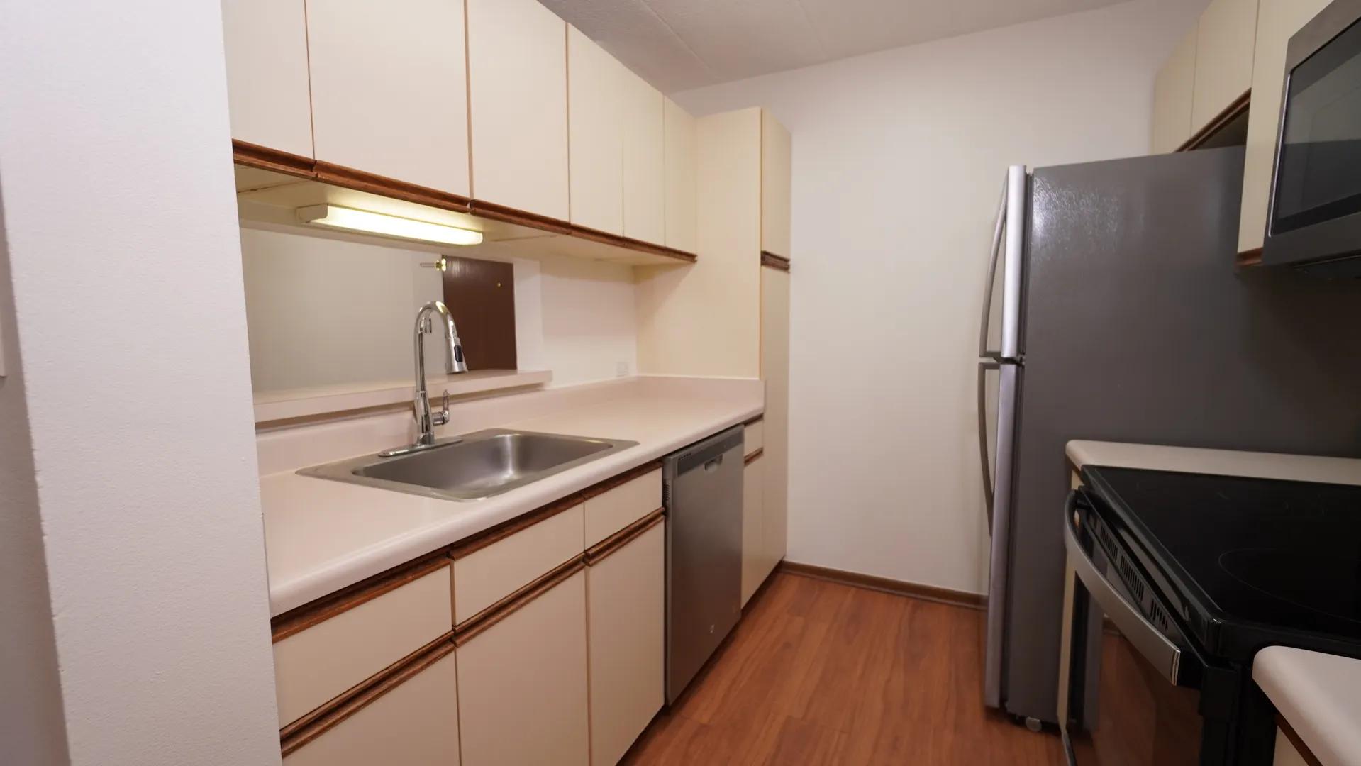 75 Kristin Circle 516 IL