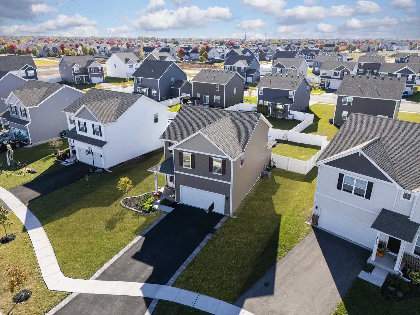 2017 Lilyana Lane IL