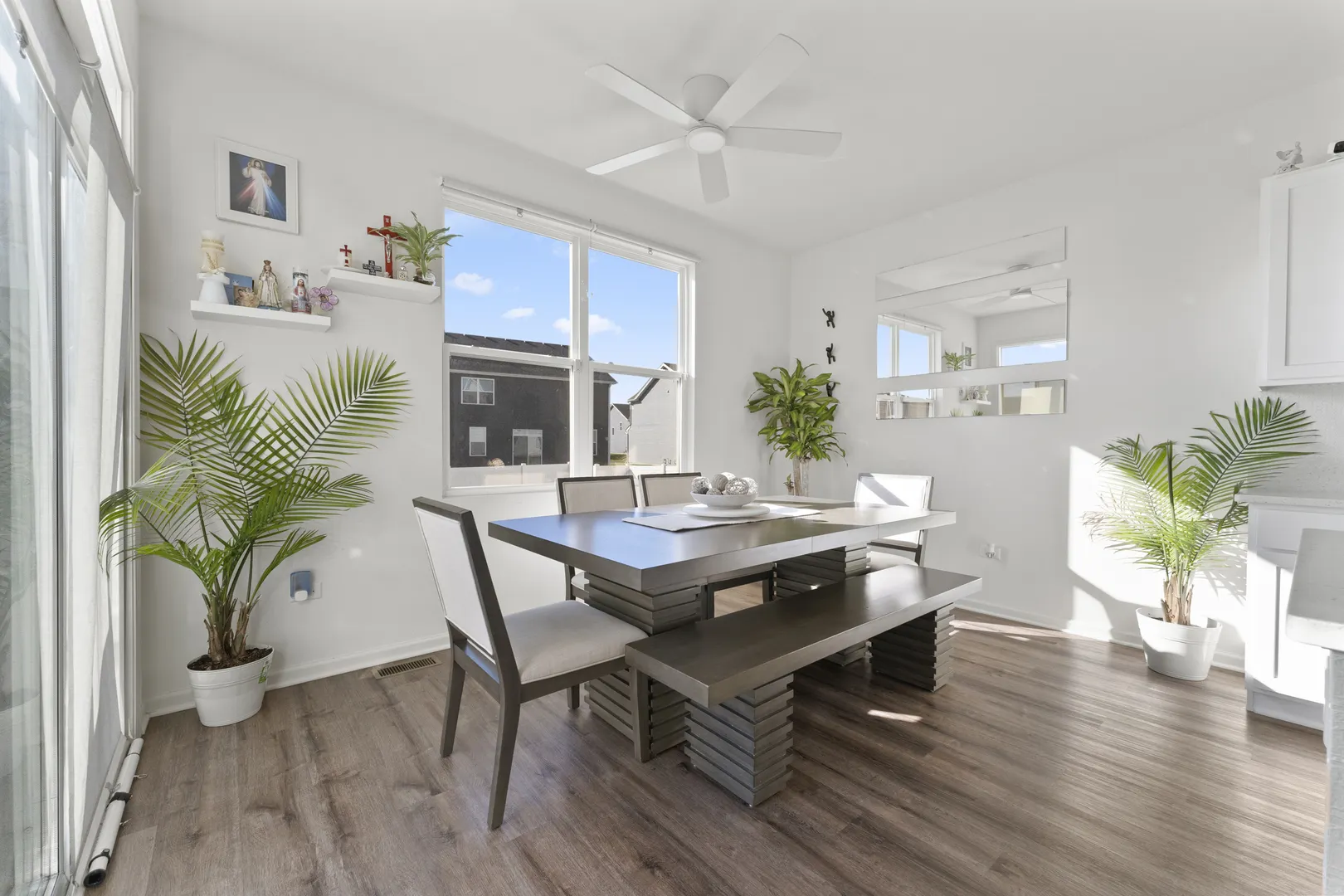 2017 Lilyana Lane IL