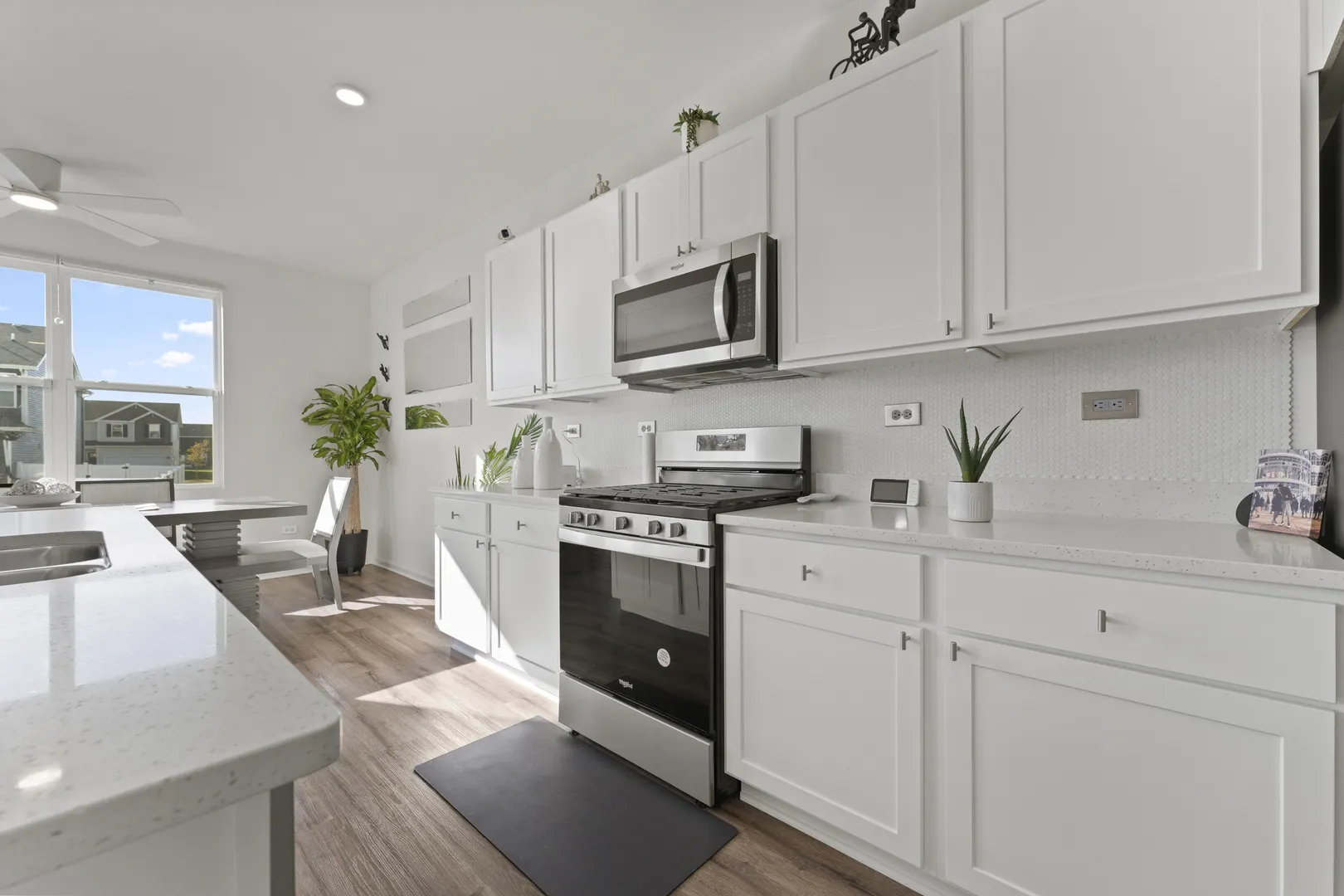 2017 Lilyana Lane IL