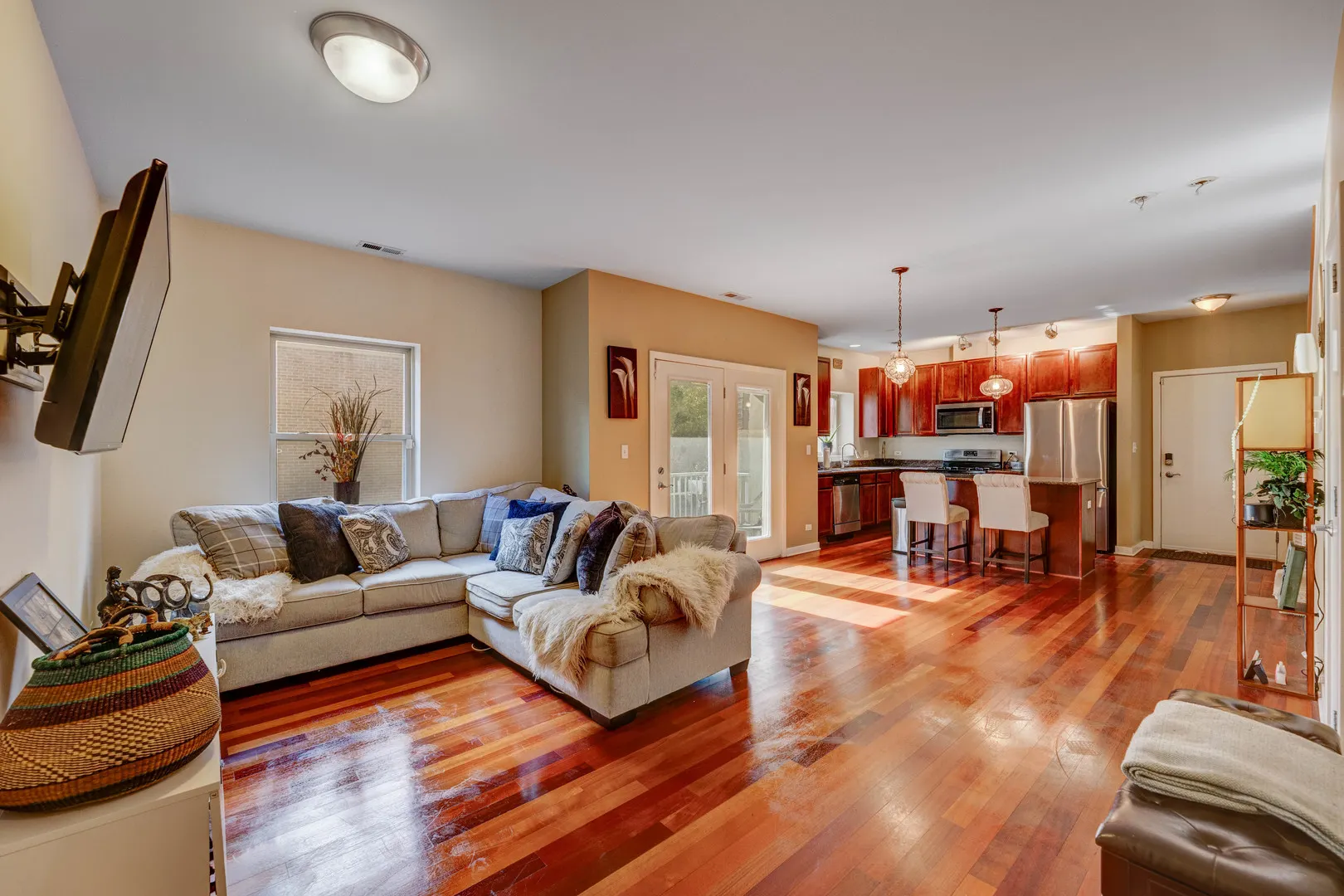 817 E 41st Street 2A IL