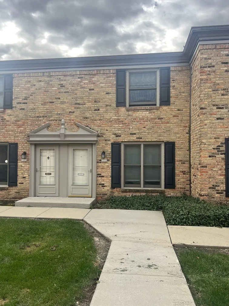 1727 Sessions Walk IL