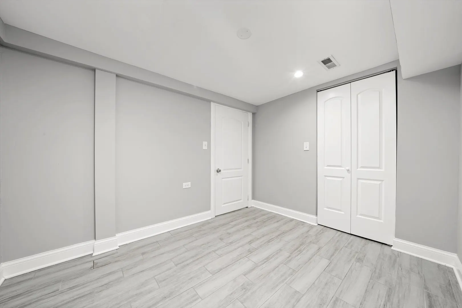 1400 N Lawndale Avenue IL