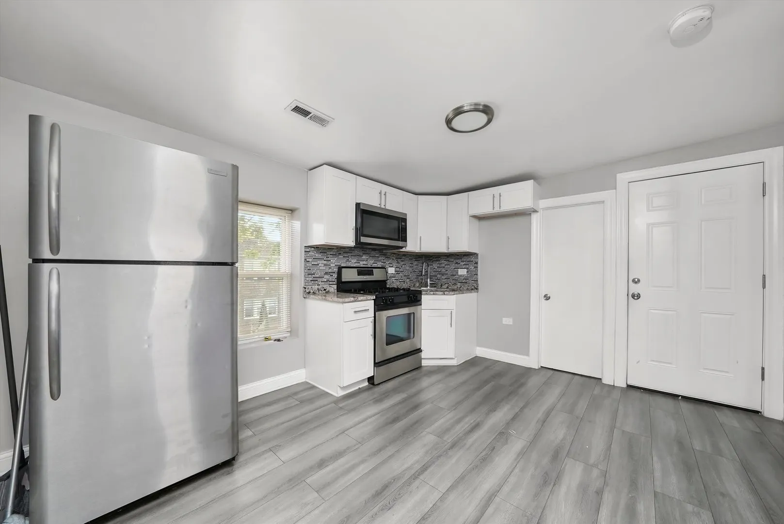 1400 N Lawndale Avenue IL