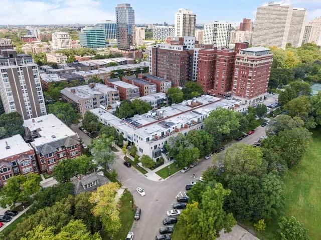 1716 E 54TH Street F IL