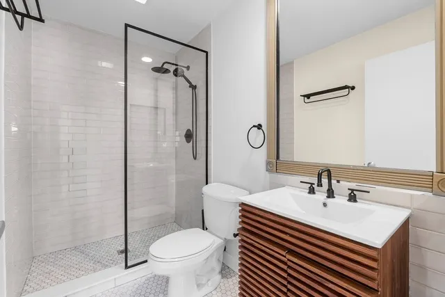 1716 E 54TH Street F IL