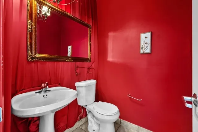 1716 E 54TH Street F IL