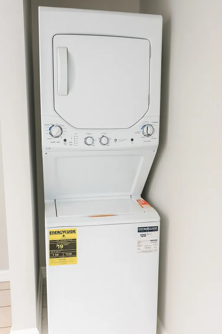 1944 Tall Oaks Drive 3a IL