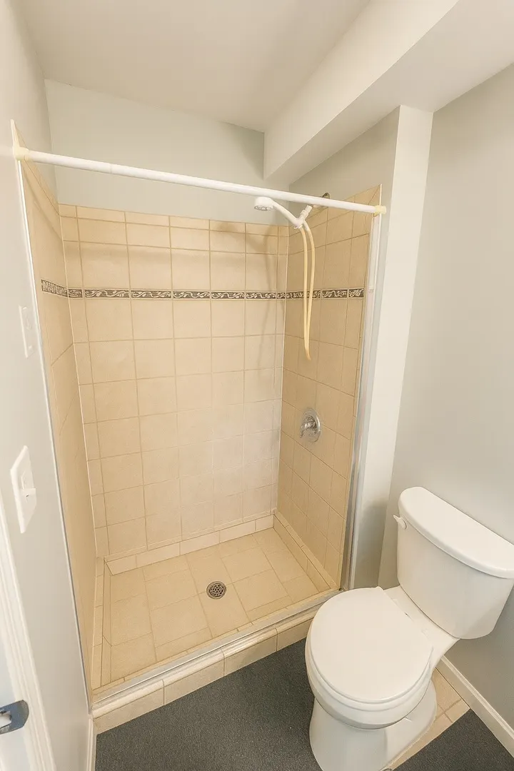 1944 Tall Oaks Drive 3a IL