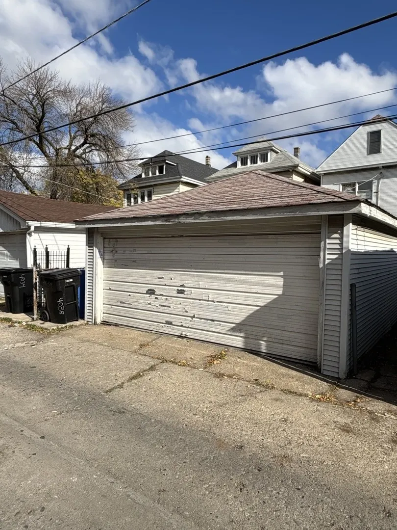 4038 S Albany Avenue IL