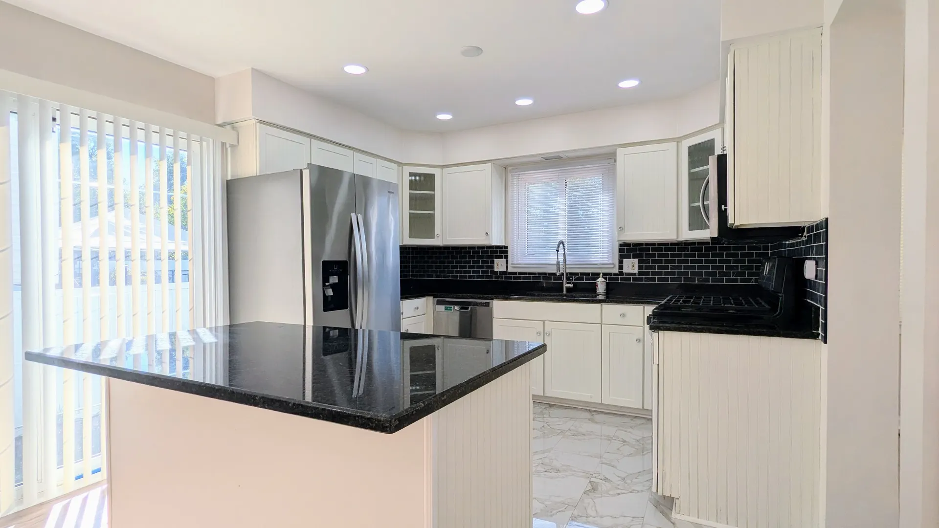 650 Shining Water Drive IL