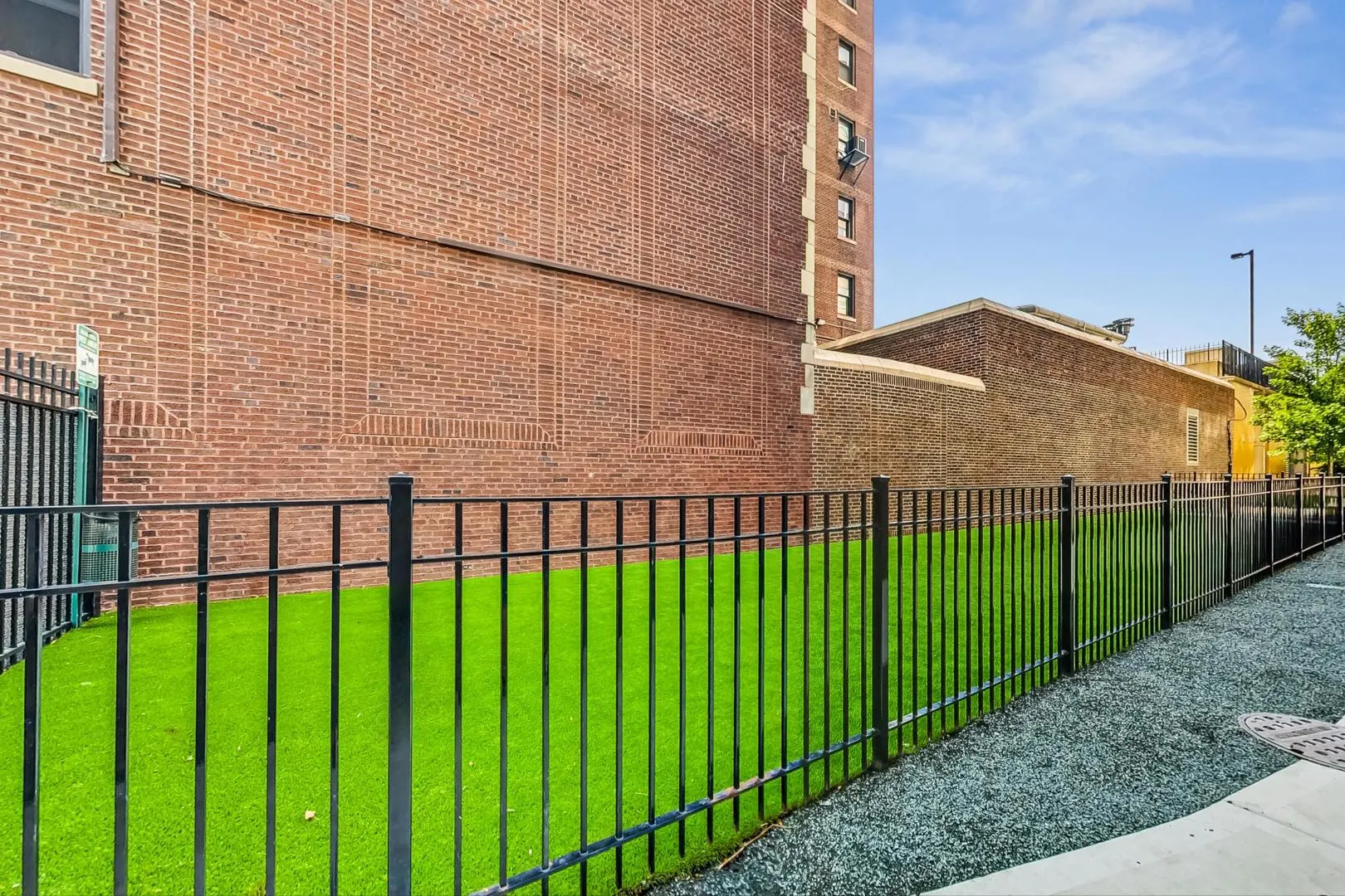 3950 N LAKE SHORE Drive 1303 IL