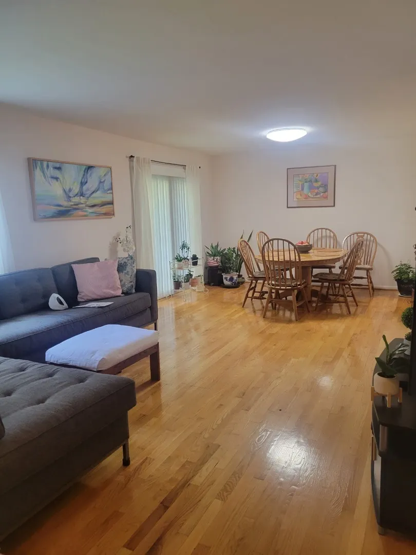 8342 Bennett Avenue IL