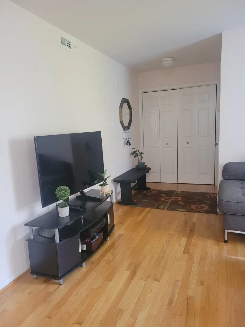 8342 Bennett Avenue IL