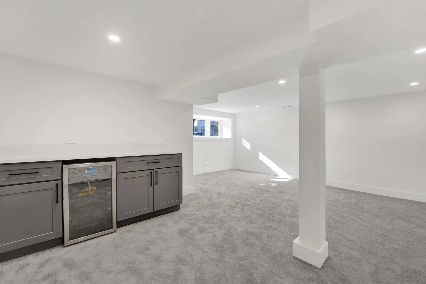 5844 W Leland Avenue IL