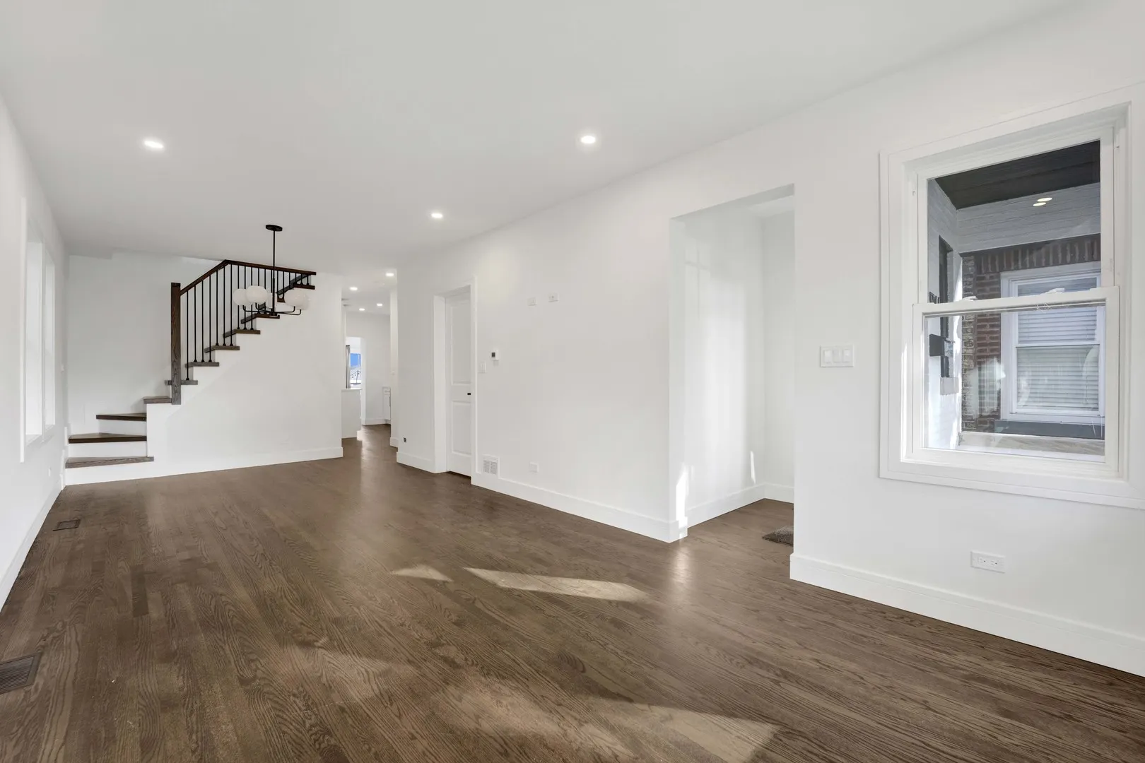 5844 W Leland Avenue IL