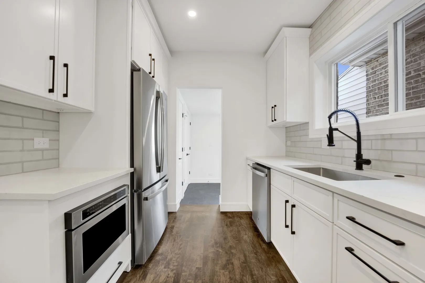 5844 W Leland Avenue IL