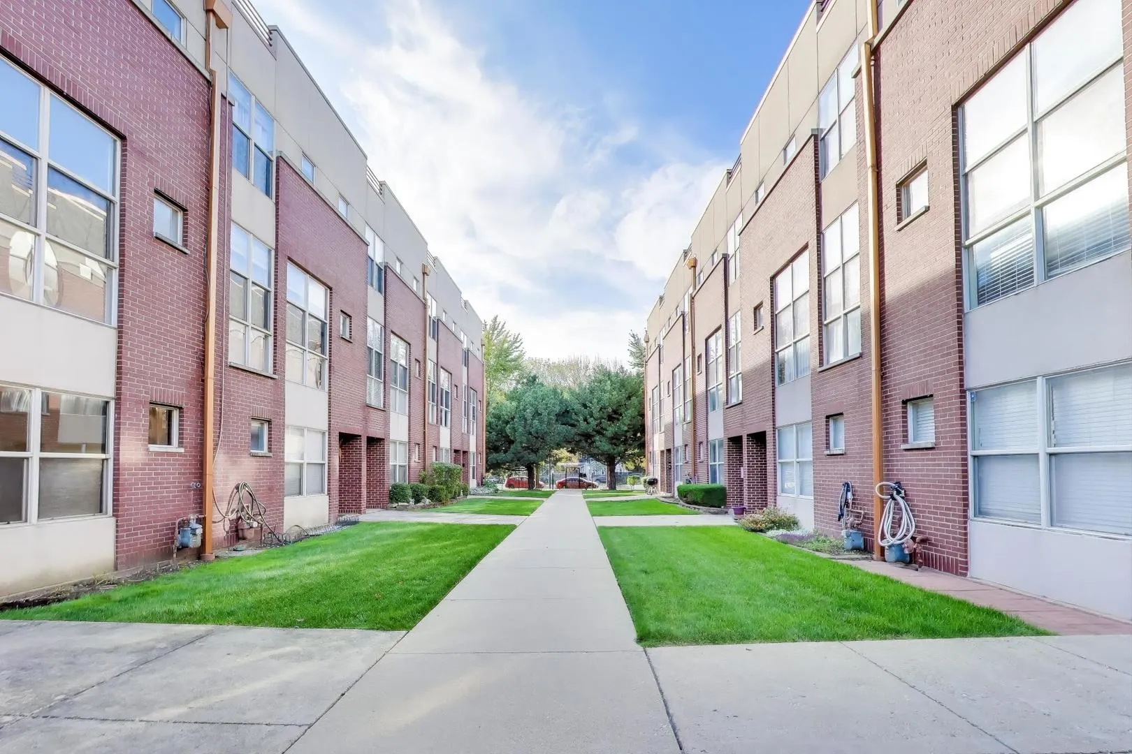 6951 N Western Avenue F IL