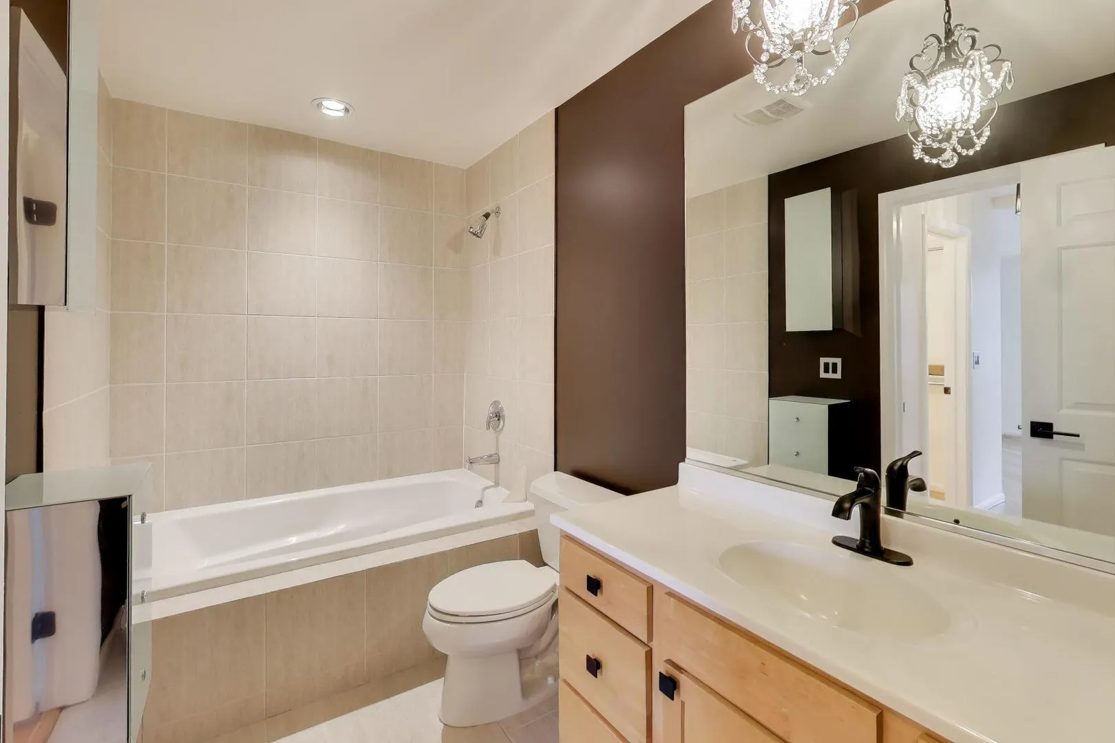 6951 N Western Avenue F IL