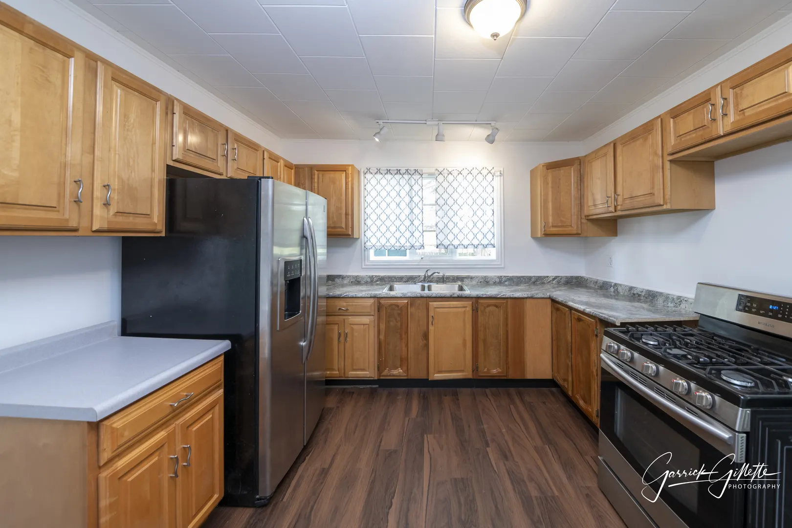 213 N Main Street IL