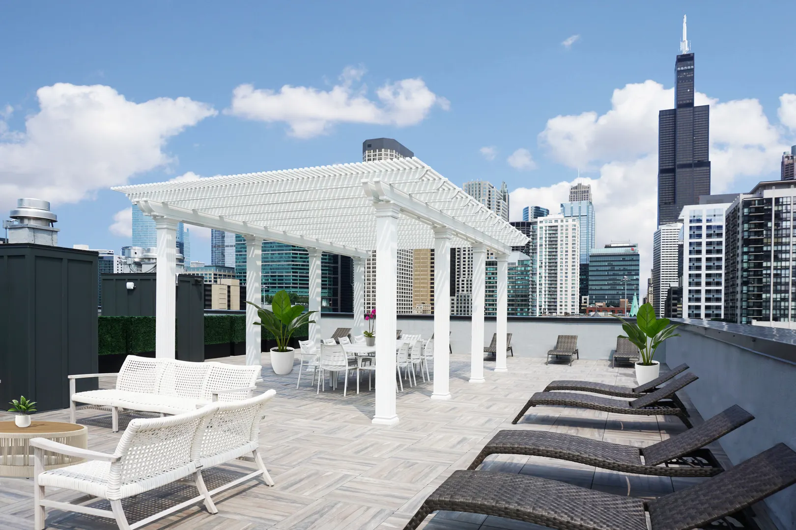 812 W Adams Street 610 IL