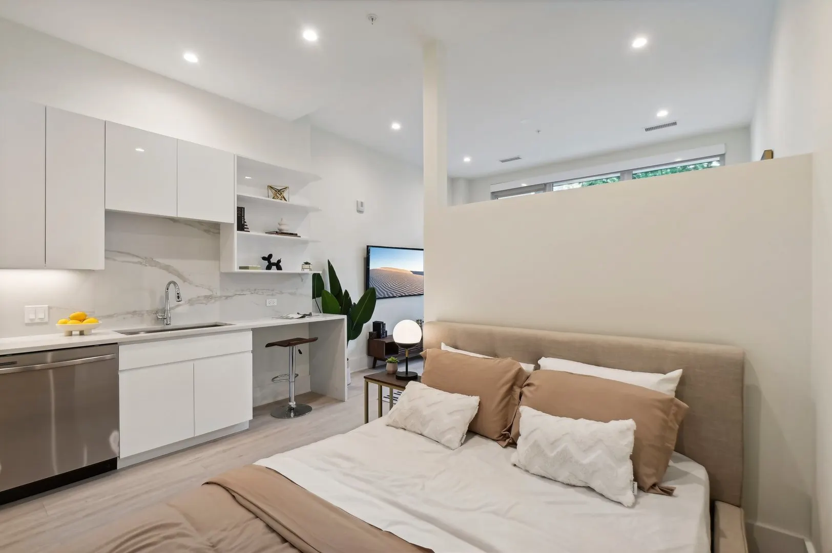 812 W Adams Street 610 IL